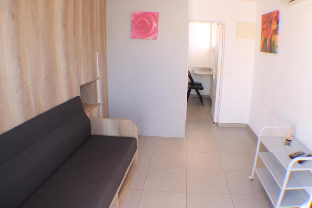 Agi Joan Badosa Apartment โรเซส ภายนอก รูปภาพ