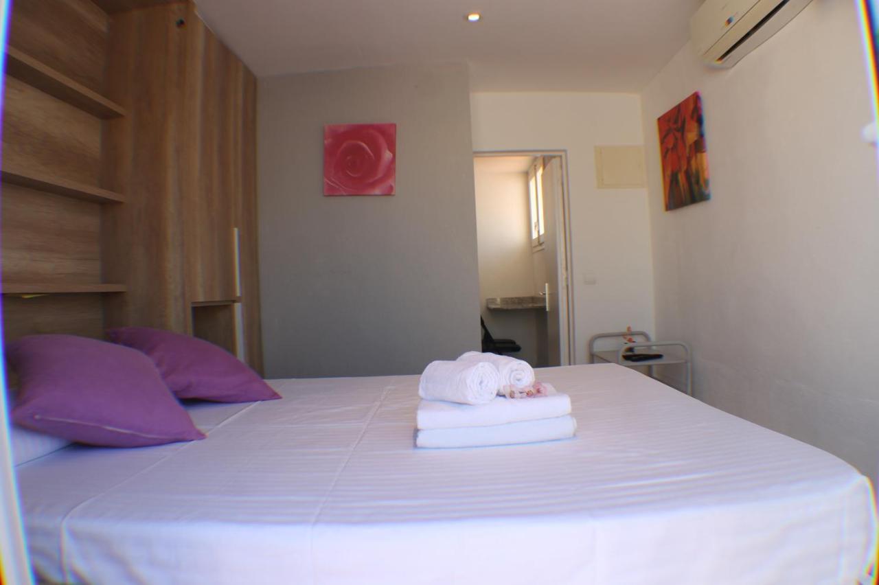 Agi Joan Badosa Apartment โรเซส ภายนอก รูปภาพ