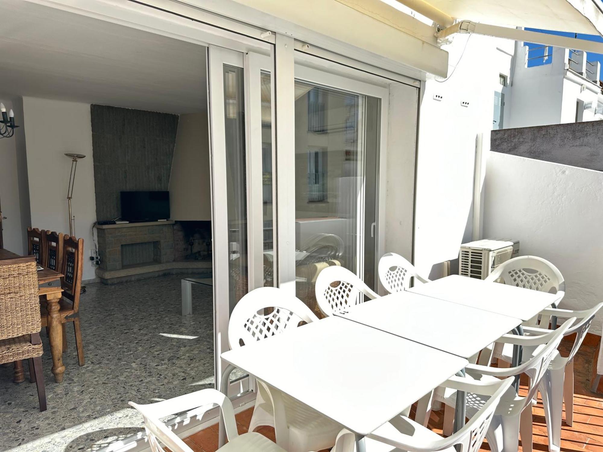 Agi Joan Badosa Apartment โรเซส ภายนอก รูปภาพ