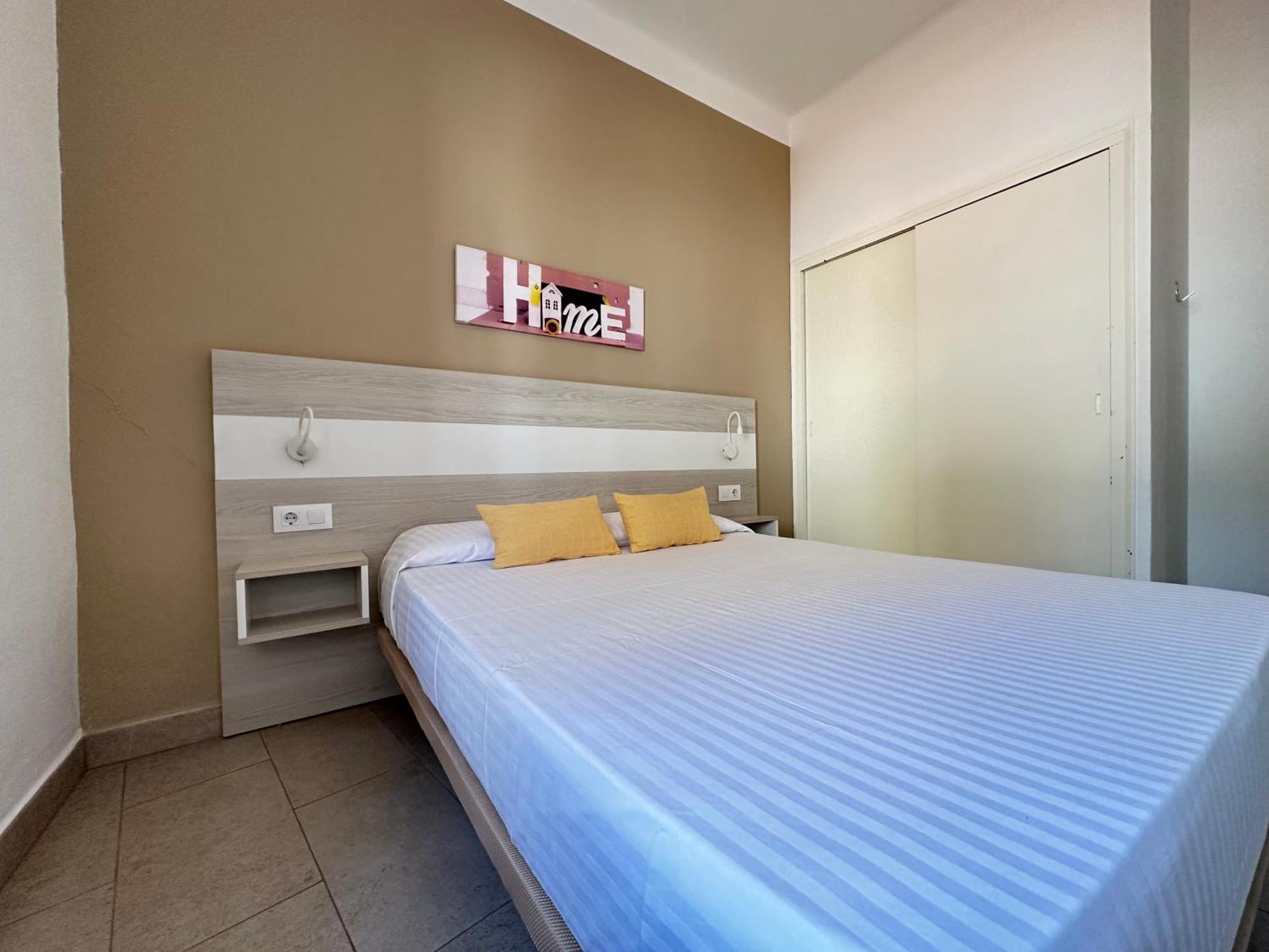 Agi Joan Badosa Apartment โรเซส ภายนอก รูปภาพ