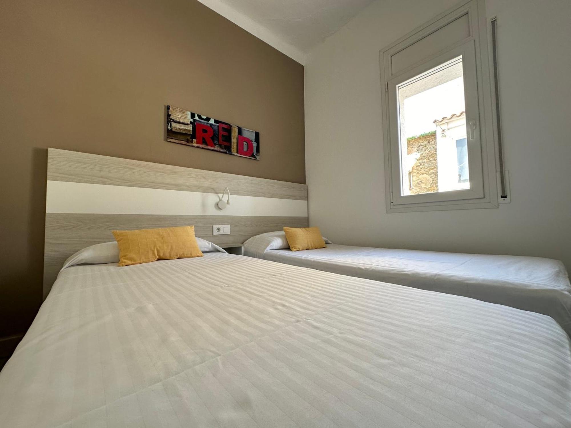 Agi Joan Badosa Apartment โรเซส ภายนอก รูปภาพ