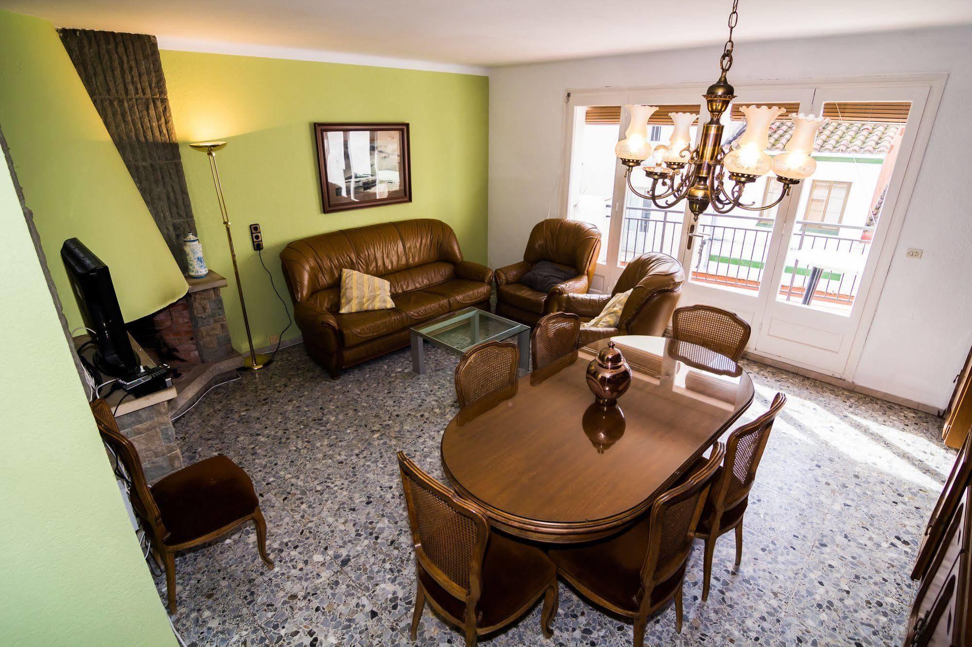 Agi Joan Badosa Apartment โรเซส ภายนอก รูปภาพ