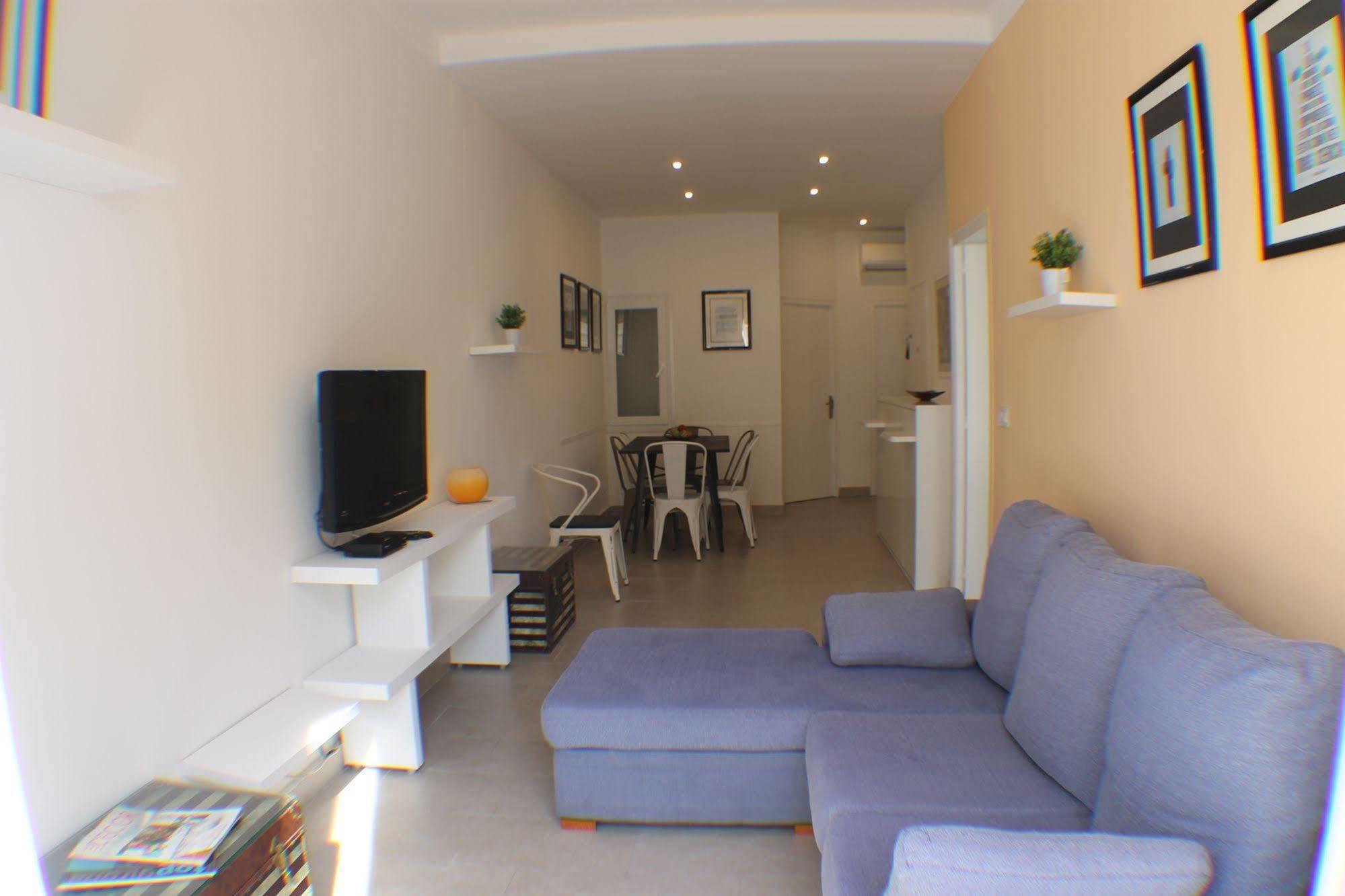 Agi Joan Badosa Apartment โรเซส ภายนอก รูปภาพ