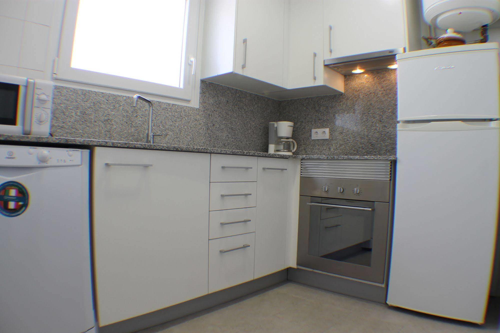 Agi Joan Badosa Apartment โรเซส ภายนอก รูปภาพ